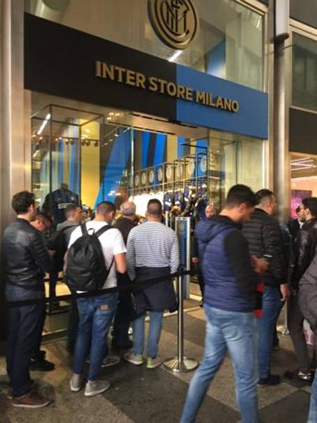 Shopping pre-partita all’Inter Store di Galleria Passarella